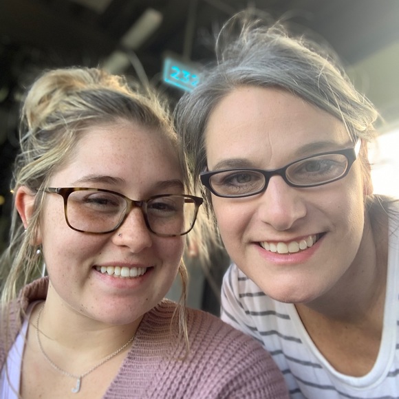 Meet your Posher, Kimberly - Picture 6 of 15